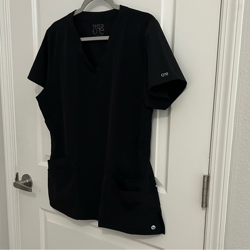 (5 sets) Lg Petite Barco Uniforms Black Scrubs